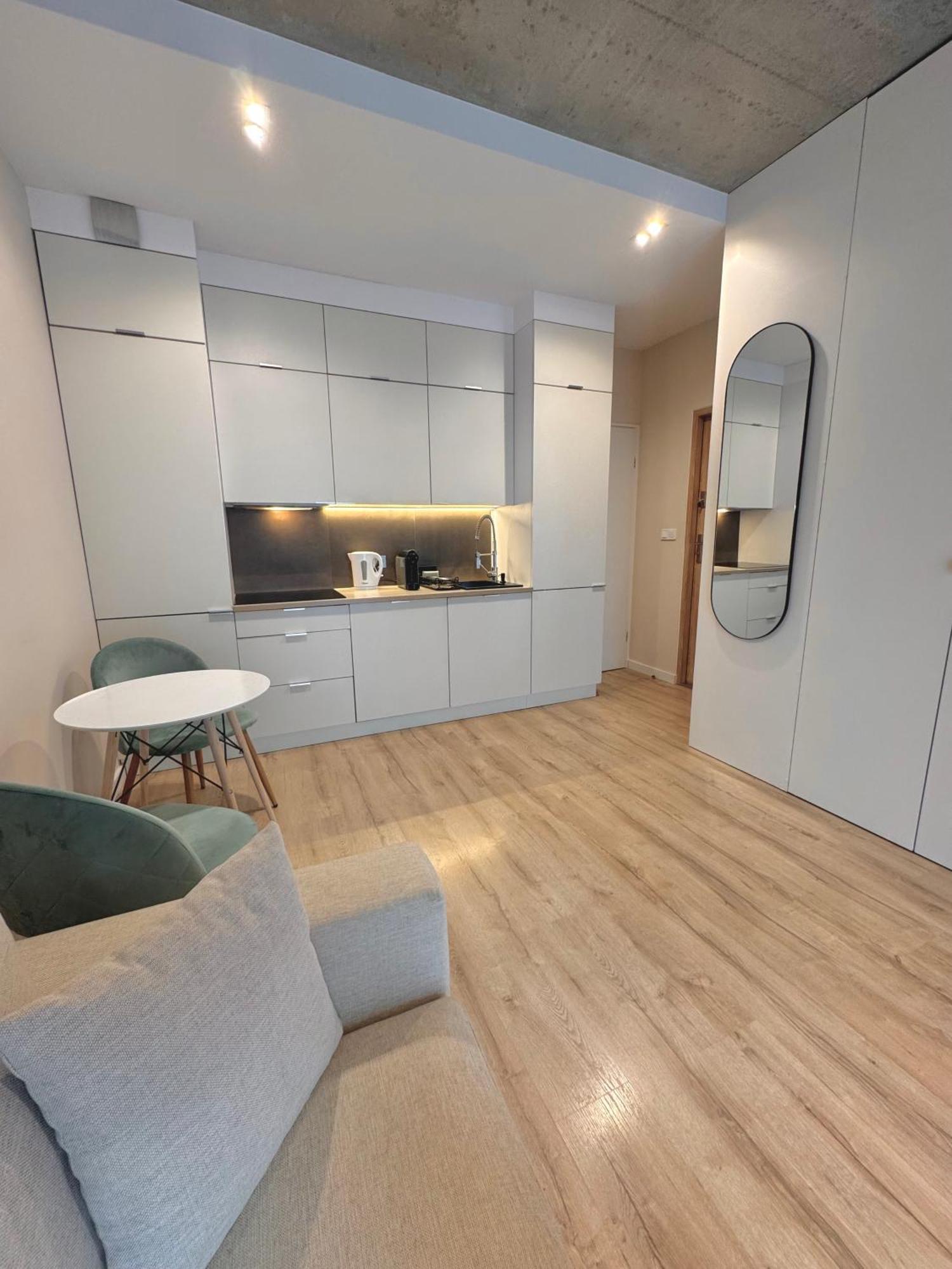 Komputerowa Apartments Airport And Business District Warsawa Bagian luar foto